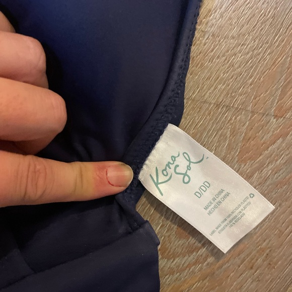 Blue bikini - Picture 3 of 4